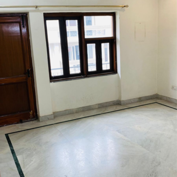 Room in 2 BHK Builder Floor at Green Park – for Rent