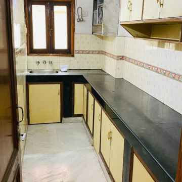 Kitchen in 2 BHK Builder Floor at Green Park – for Rent