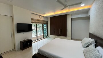 Bedroom in 4 BHK Apartment at Arihant CHS Khar West, Khar West – for Rent