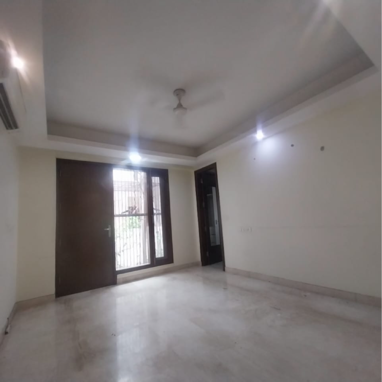 Room, new friends colony 4 Bedroom 3000 Sq.Ft. Builder Floor In New Friends Colony Delhi 8778441