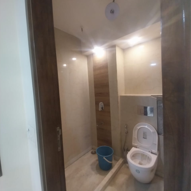 Bathroom, new friends colony 4 Bedroom 3000 Sq.Ft. Builder Floor In New Friends Colony Delhi 8778441