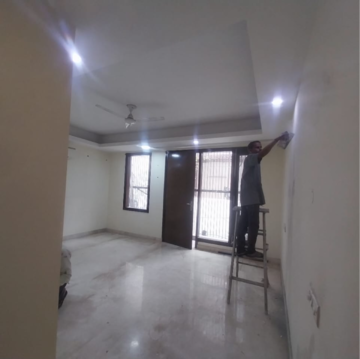 Room in 4 BHK Builder Floor at New Friends Colony – for Rent