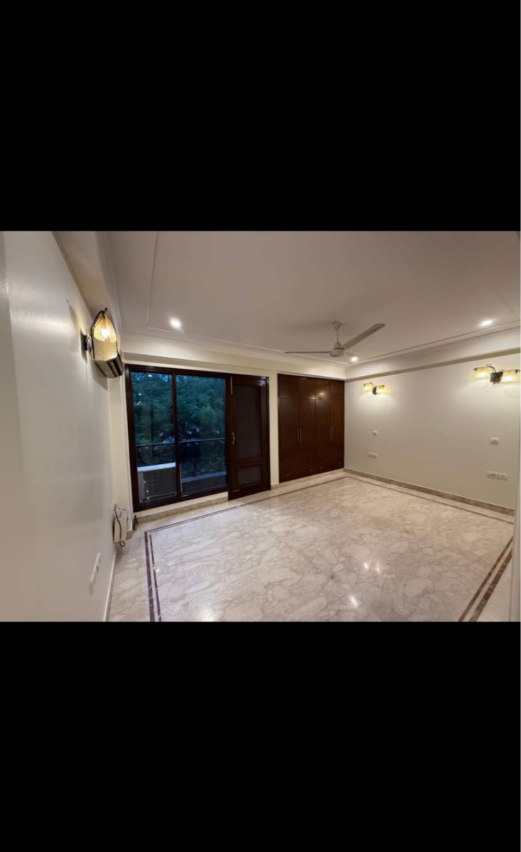 3 BHK + Servant Room Builder Floor For Rent in Pamposh Enclave