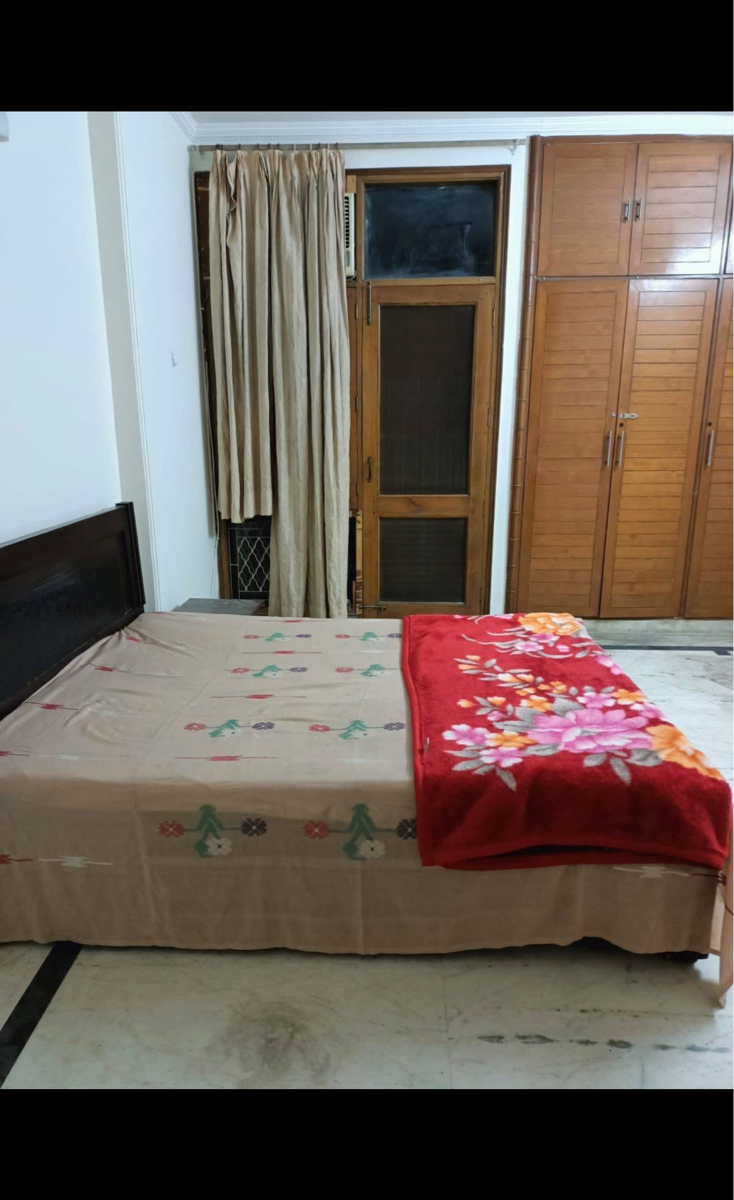 2 BHK + Servant Room Builder Floor For Rent in Greater Kailash
