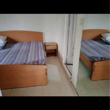 Bedroom in 1.5 BHK Builder Floor at Greater Kailash I – for Rent