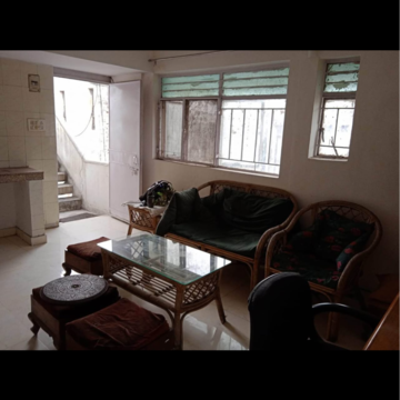 Living Room in 1.5 BHK Builder Floor at Greater Kailash I – for Rent