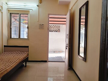 1 RK Apartment For Rent in Vile Parle West