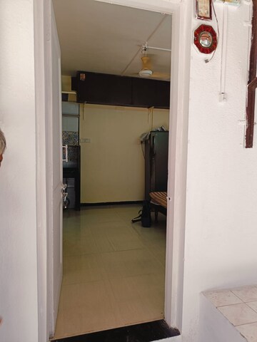 Room in 1 RK Apartment at Vile Parle West – for Rent