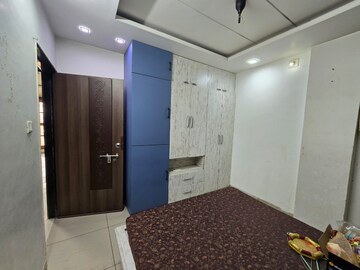 Bedroom in 2 BHK Penthouse at New Vip Road – for Rent