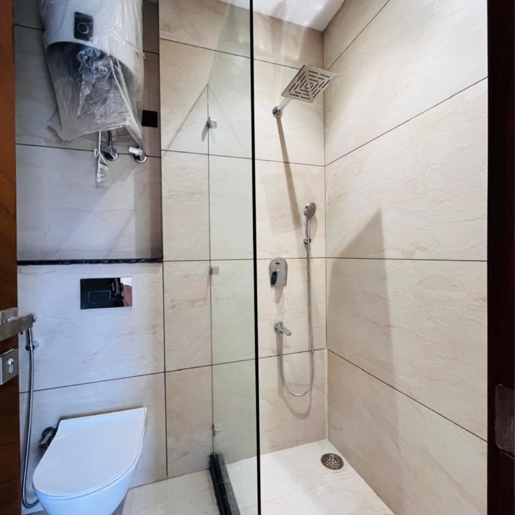 Bathroom, east of kailash 3 Bedroom 1850 Sq.Ft. Builder Floor In East Of Kailash Delhi 8778492