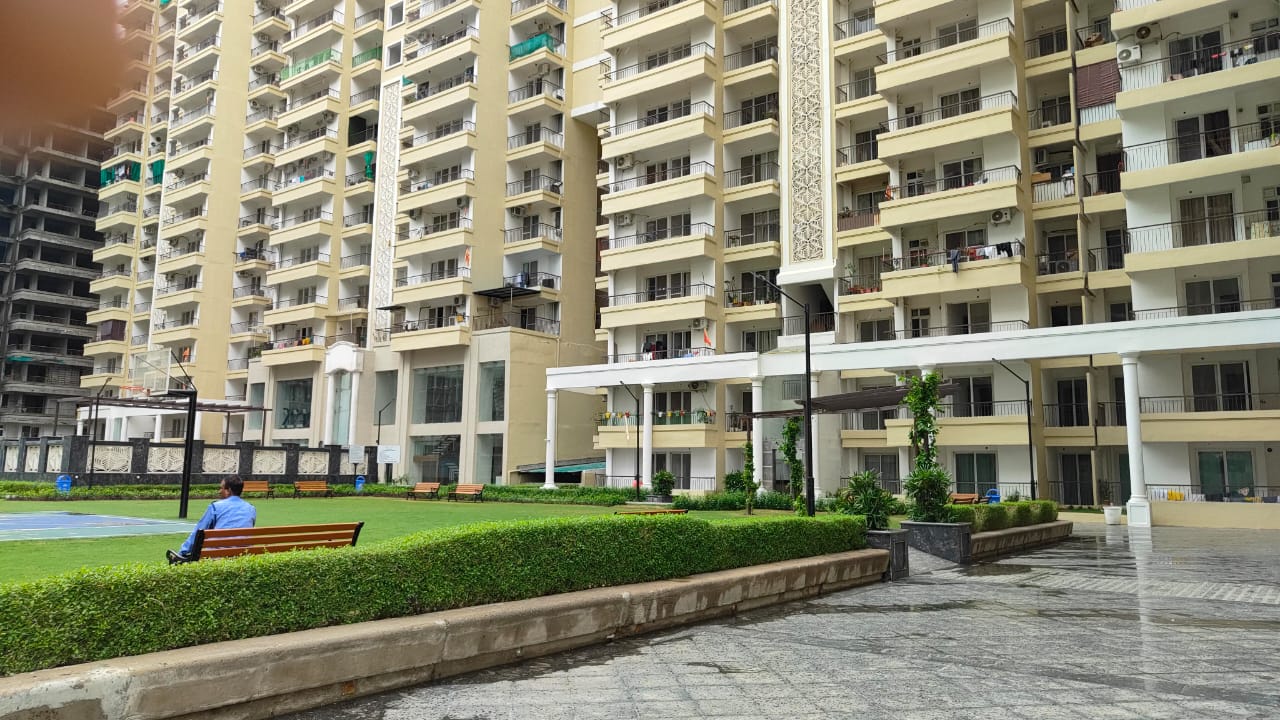 3 BHK Apartment For Sale in Aigin Royal