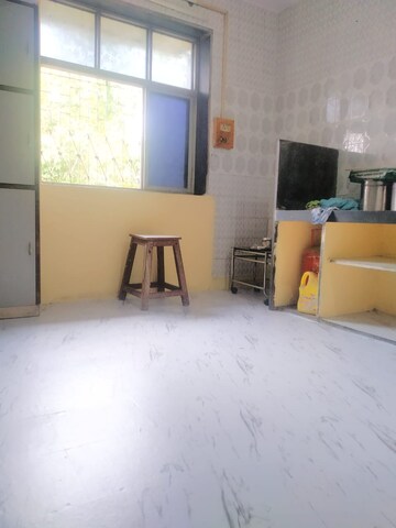 Room in 1.5 BHK Apartment at Jai Sarvonnati CHS, Ghatkopar West – for Rent