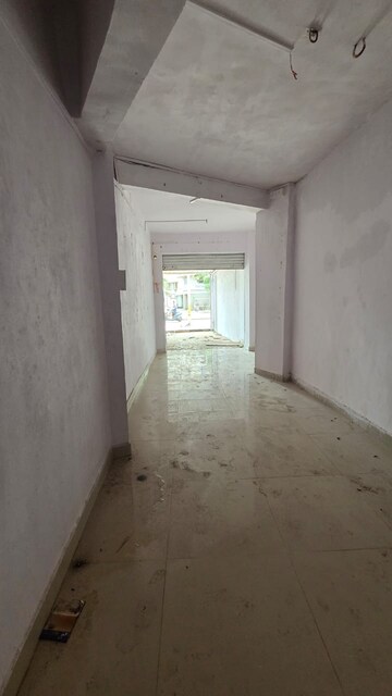  Shop For Rent in Andheri West