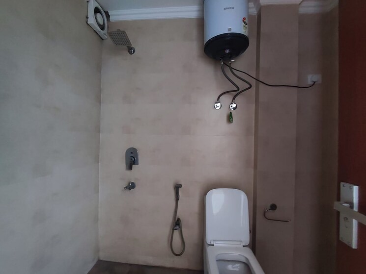 Bathroom, malviya nagar 4 Bedroom 2200 Sq.Ft. Builder Floor In Malviya Nagar Delhi 8778545