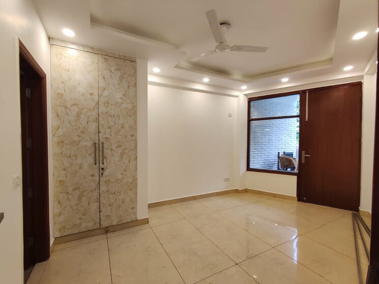 Room, malviya nagar 4 Bedroom 2200 Sq.Ft. Builder Floor In Malviya Nagar Delhi 8778545