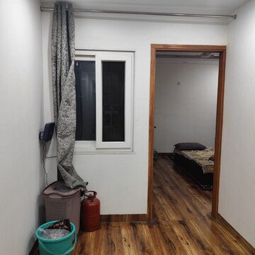 Furnished Amenities in 2 BHK Builder Floor at Malviya Nagar – for Rent