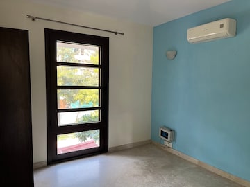 Room in 4 BHK Villa at Vipul Tatvam Villas, Sector 48 – for Sale