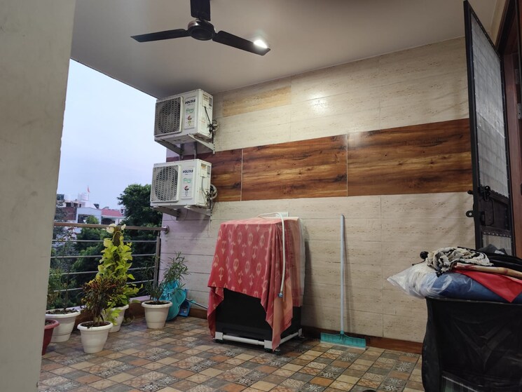 Gym, malviya nagar 2 Bedroom 1200 Sq.Ft. Builder Floor In Malviya Nagar Delhi 8778556