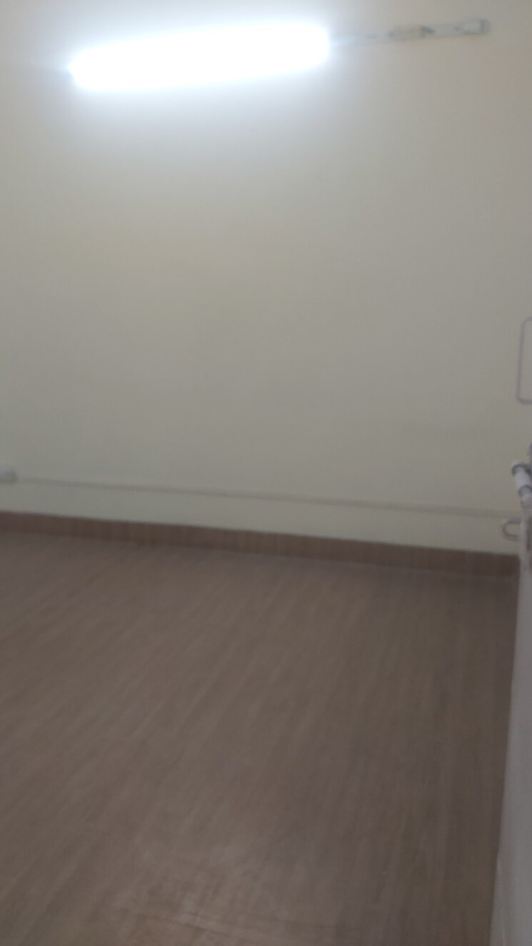 Room, mayur vihar 2.5 Bedroom 650 Sq.Ft. Builder Floor In Mayur Vihar Delhi 8778563