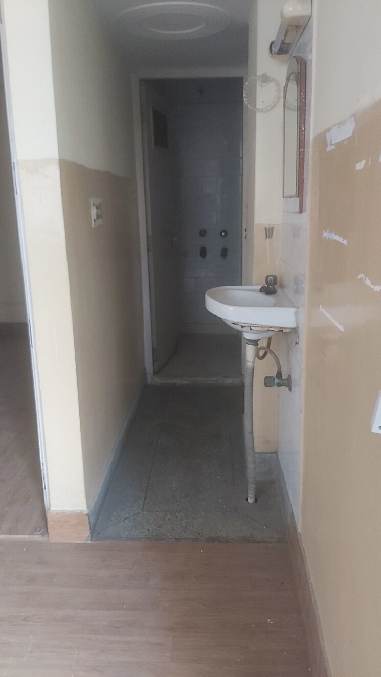 Kitchen, mayur vihar 2.5 Bedroom 650 Sq.Ft. Builder Floor In Mayur Vihar Delhi 8778563