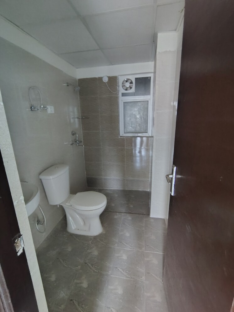 Kitchen, amrapali-centurian-park 3.5 Bedroom 1600 Sq.Ft. Apartment In Tech Zone 4 Greater Noida Greater Noida 8778562