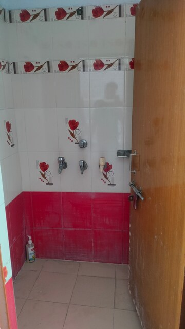 Bathroom in 1 BHK Independent House at Indira Nagar – for Rent