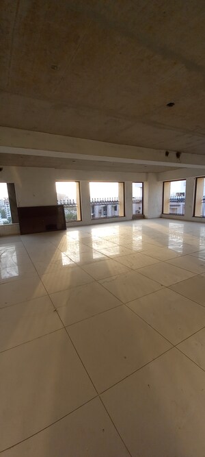  Office Space For Sale in Ashram Road
