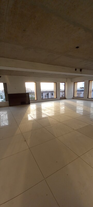  Office Space For Sale in Ashram Road
