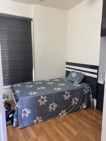 Bedroom in 2 BHK Apartment at Unitech Harmony, Sector 50 – for Rent