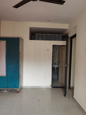 Room in 1 BHK Apartment at Shanti Lifespaces, Nalasopara East – for Rent