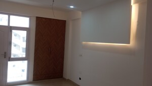 Room in 3 BHK Apartment at Ahinsa Khand 2 – for Sale