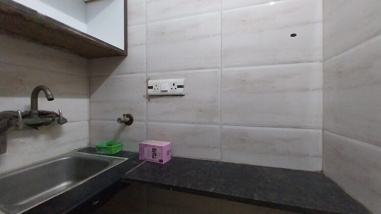 Bathroom, netaji subhash place Commercial Office Space 790 Sq.Ft. In Netaji Subhash Place Delhi 8778644