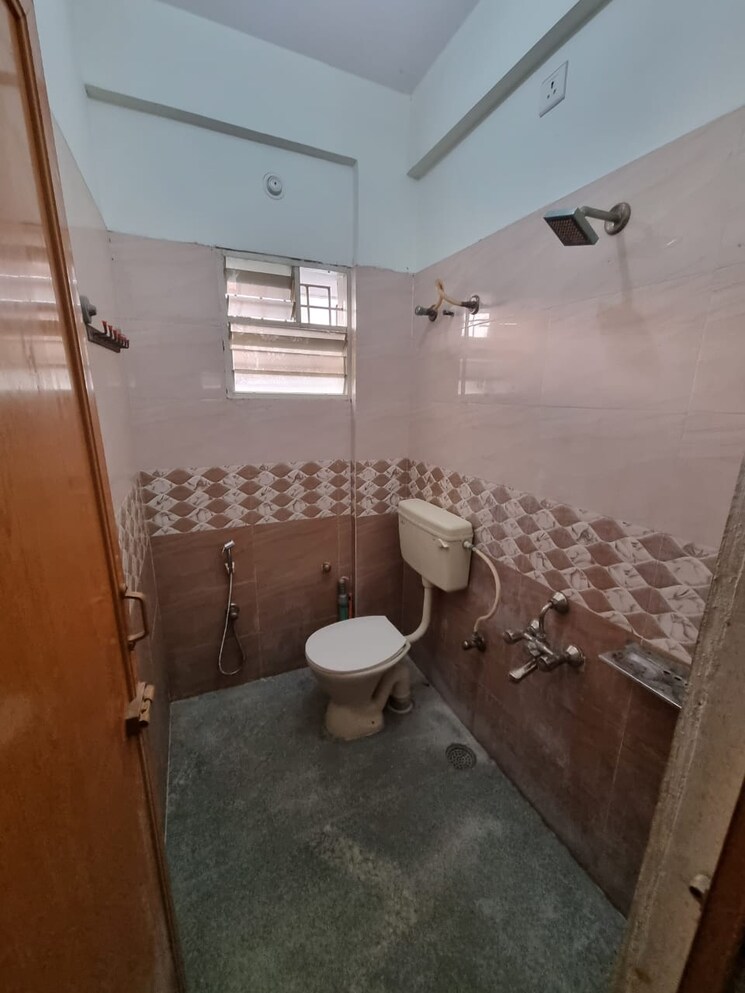 Bathroom, domlur 2 Bedroom 1100 Sq.Ft. Builder Floor In Domlur Bangalore 8778651