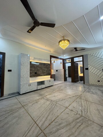 Living Room in 3 BHK Builder Floor at Gyan Khand ii – for Rent