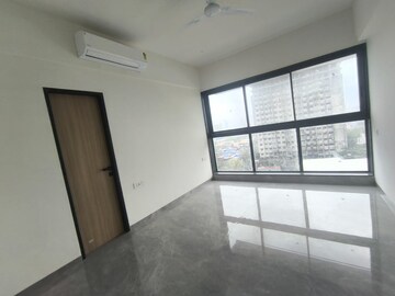 Room in 2 BHK Apartment at Shree Mangesh, Chembur – for Rent