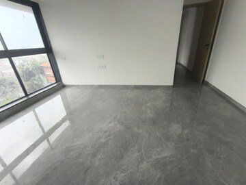 Room in 2 BHK Apartment at Shree Mangesh, Chembur – for Rent