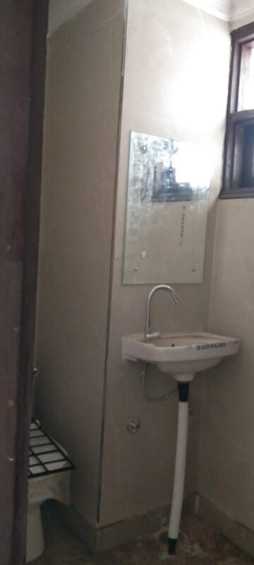 Master Bedroom in 1 BHK Builder Floor at Kishangarh – for Rent