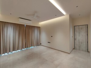 Room in 3 BHK Apartment at Gurukrupa CHS Andheri West, Andheri West – for Sale