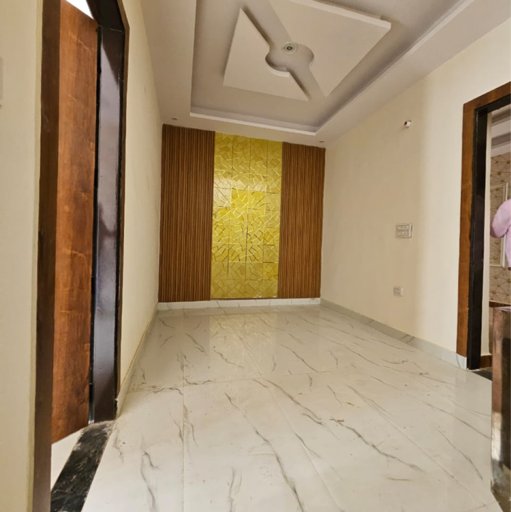 Room, sector 10 3.5 Bedroom 1720 Sq.Ft. Villa In Sector 10 Noida 8778694