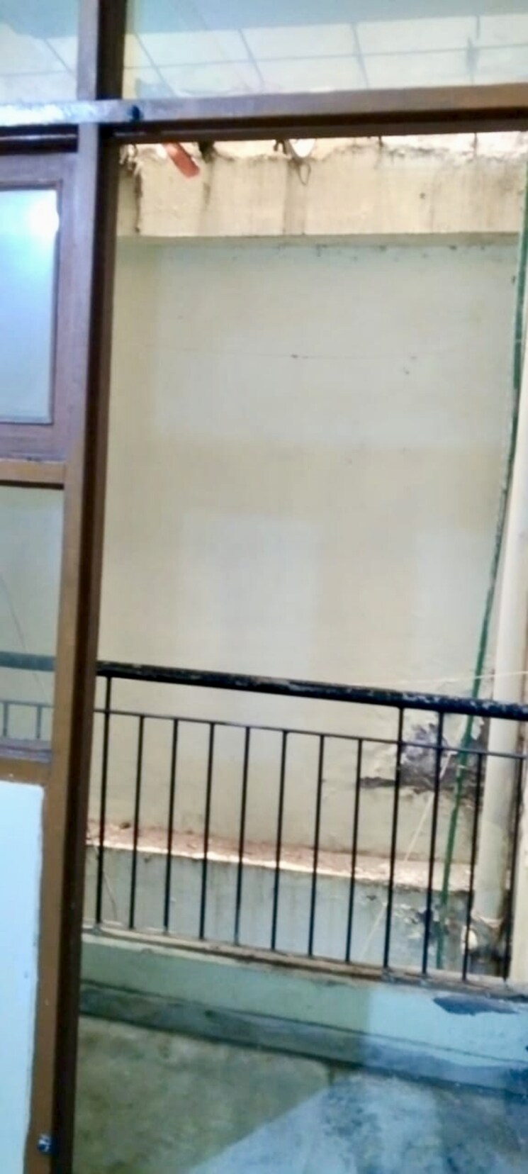 Balcony, kishangarh 1 Bedroom 500 Sq.Ft. Builder Floor In Kishangarh Delhi 8778697