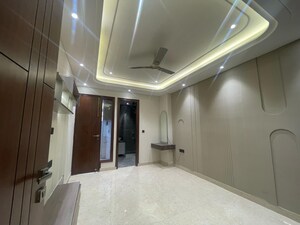 Room in 4 BHK Builder Floor at Niti Khand I – for Sale