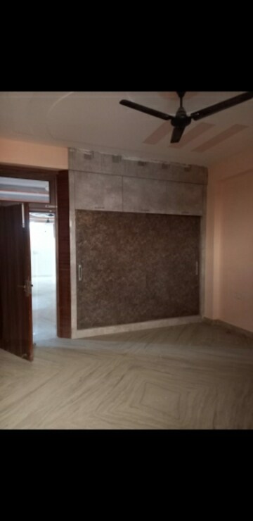 Room in 4 BHK Builder Floor at Raghav Homes, Indrapuram – for Rent