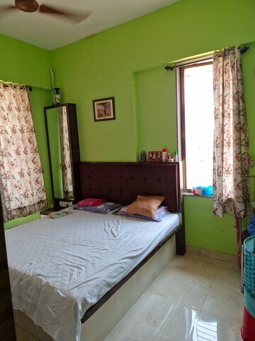 Bedroom in 1.5 BHK Apartment at Roha Satsang Bharti, Malad East – for Rent