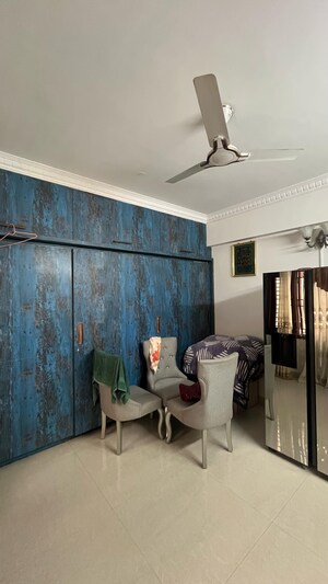 Furnished Amenities in 3 BHK Apartment at Benson Town – for Sale