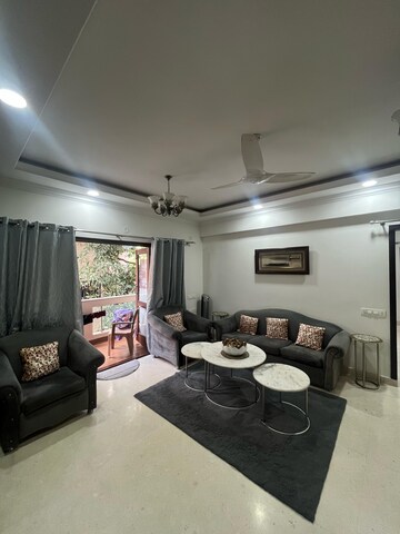 Living Room in 3 BHK Apartment at Benson Town – for Sale