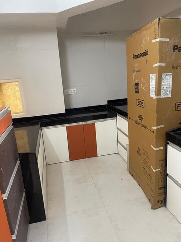 Master Bedroom in 4 BHK Apartment at Orchid Towers, Andheri West – for Rent