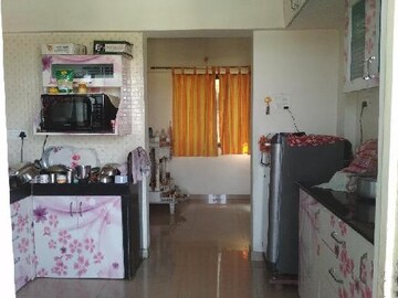 Living Room in 2.5 BHK Builder Floor at Laxmi Nagar – for Sale