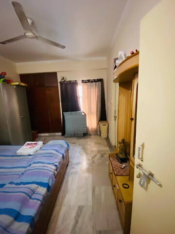 Room in  Pg at Gomti Nagar – for Rent