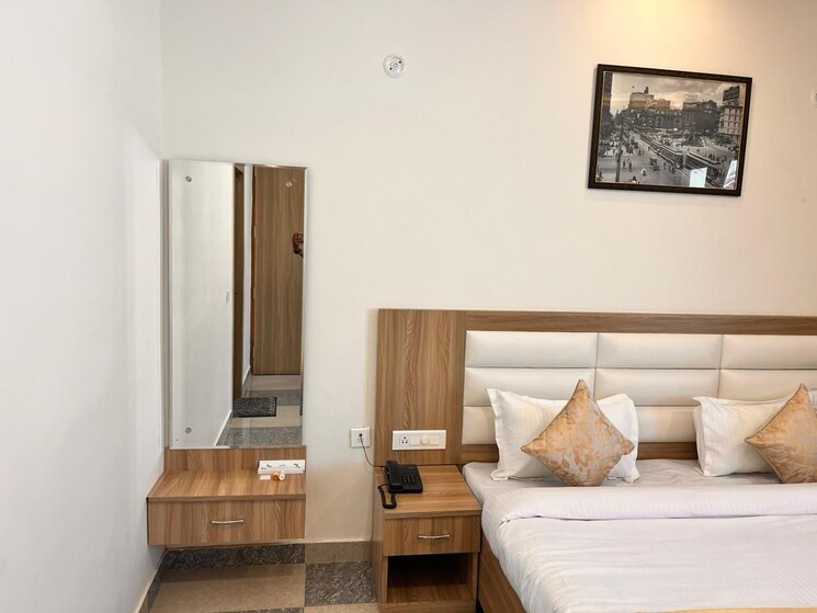 Room, gomti nagar Pg For Girls In Gomti Nagar 8778748