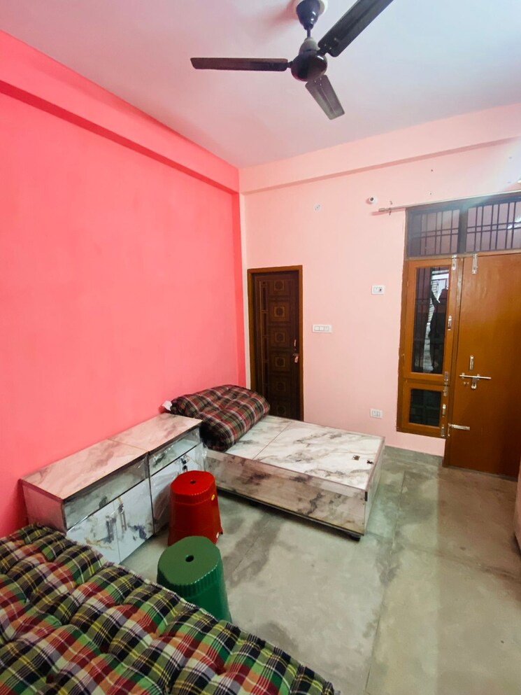 Room, gomti nagar Pg For Girls In Gomti Nagar 8778761